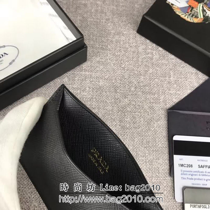 PRADA普拉達 官網同步 專櫃最新款 頂級原單十字紋牛皮 三層信用卡夾 1MC208 DD1760
